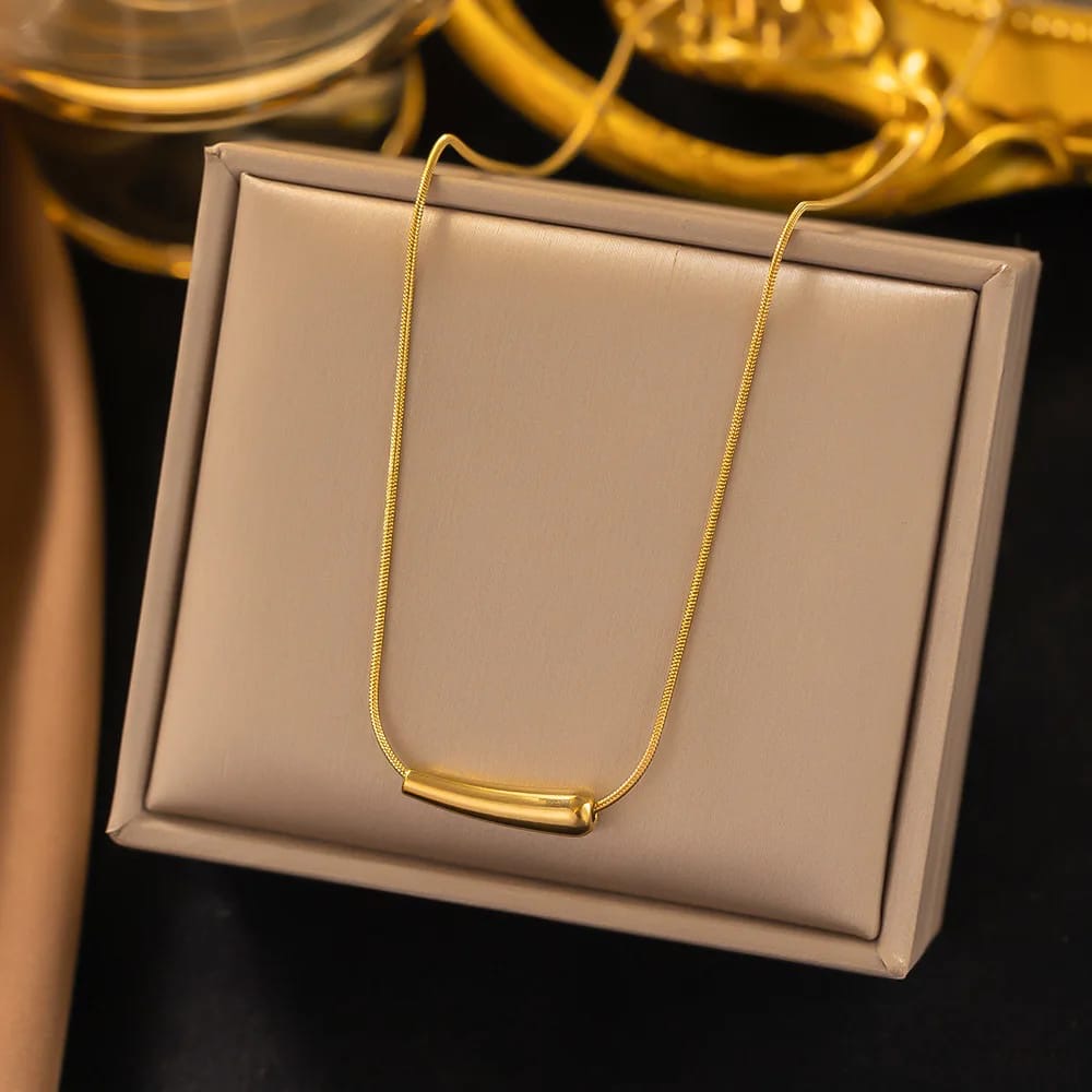 Clavicle locket