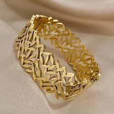 Leaf bangle