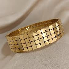 Square bangle